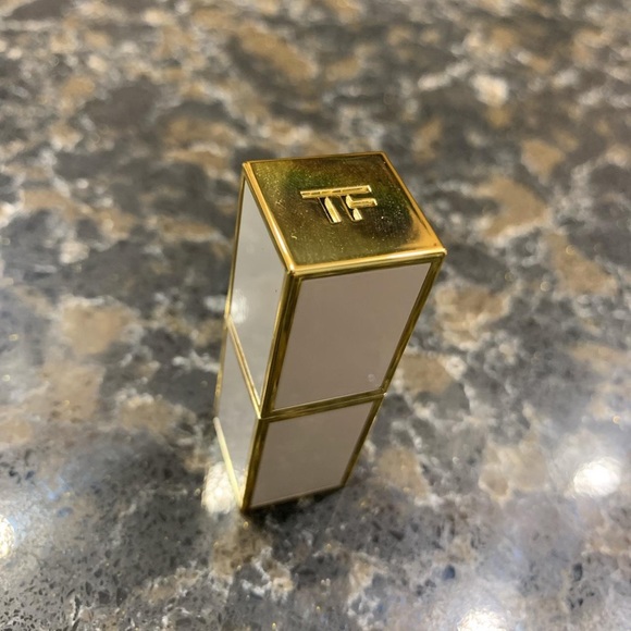 Rare TOM FORD Ultra-Rich Lip Color in shade 15 Mariko
Brand new - Picture 3 of 4